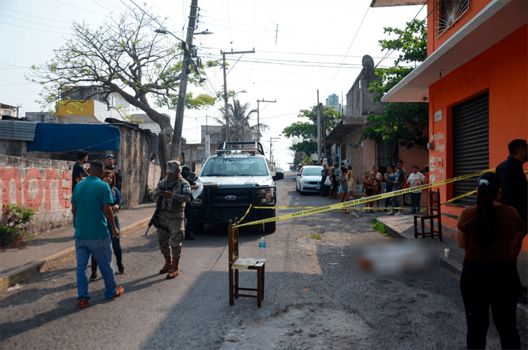 Muere persona de la tercera edad en calles de Veracruz