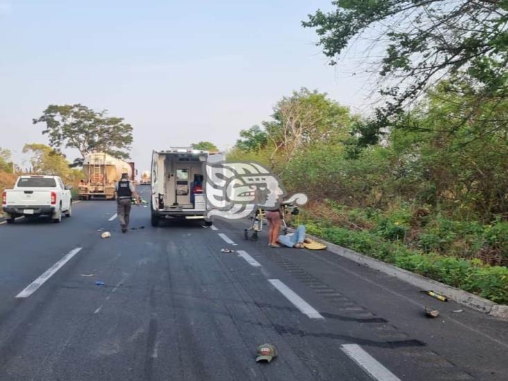 Padre e hijo mueren tras accidente de motocicleta entre Acayucan e Isla