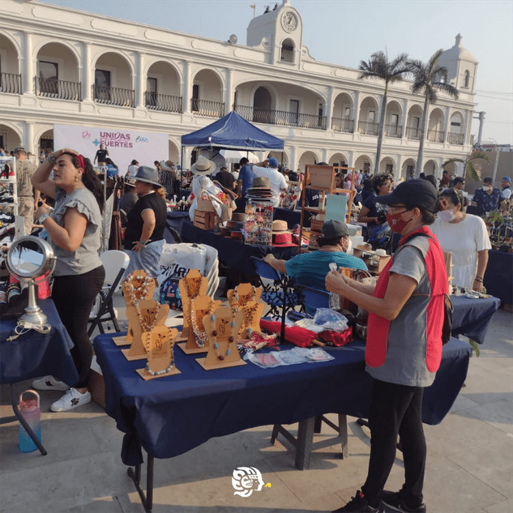 Inauguran el Mercadito Unidas Somos Más Fuerte, en Boca del Río