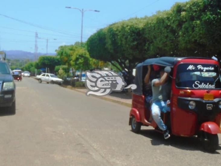 Buscan hacer censo de mototaxis en Soteapan