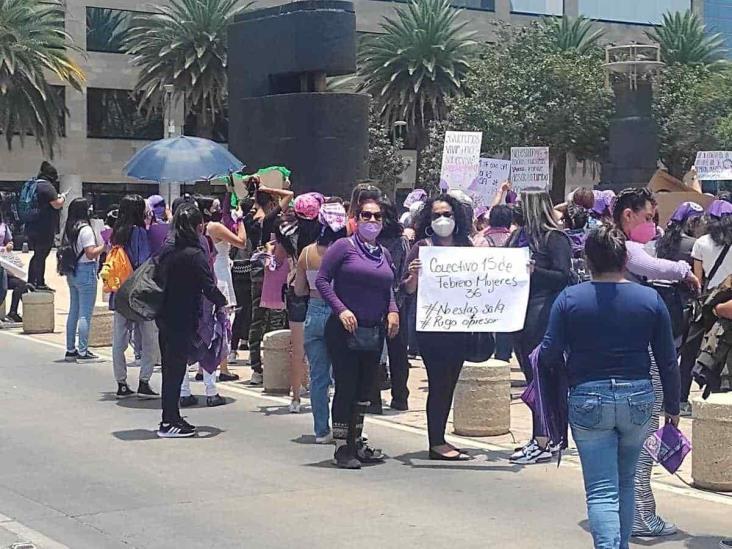 Mujeres salen a marchar en la CDMX para exigir frenar los feminicidios