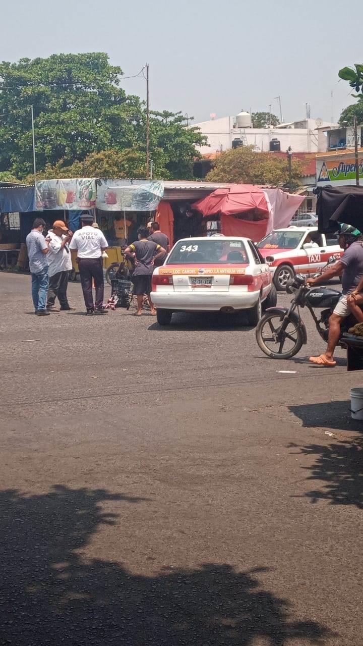 Taxista embiste a menor que iba en su bicicleta en ciudad Cardel