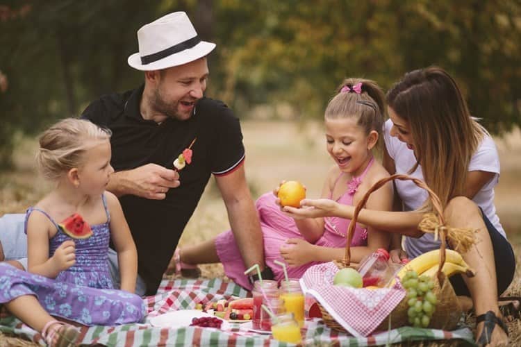 ¿Sin dinero para festejar el Día de las Madres? Consiente a mamá con estas ideas