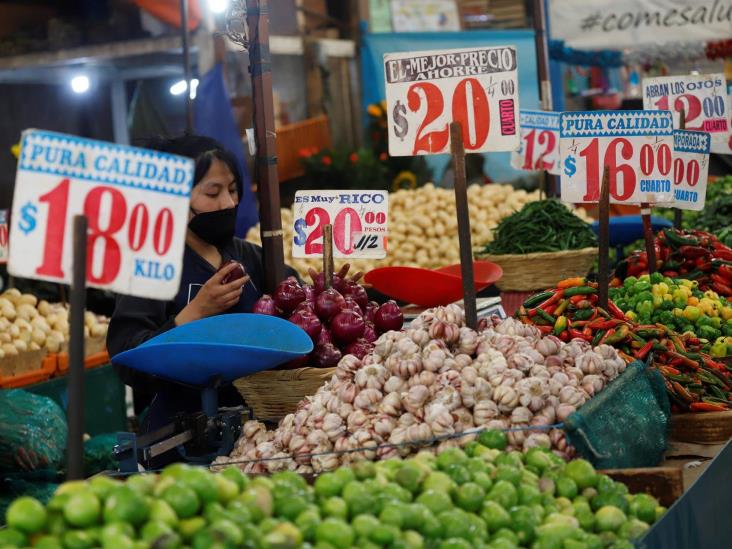 El jitomate, aguacate y pollo disparan la inflación a su nivel más alto en 21 años