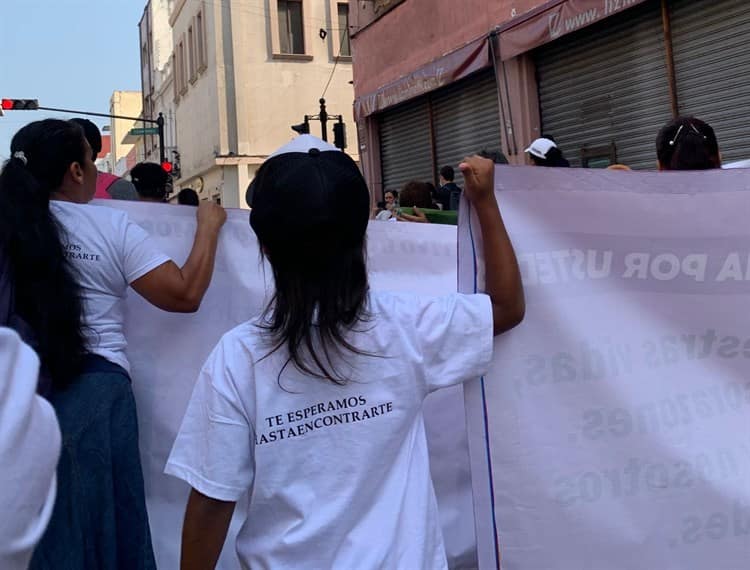 Madres de desaparecidos marchan en calles de Veracruz