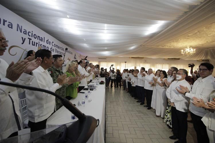 Toma protesta el Consejo Directivo 2022-2023 de CANACO Servytur en Veracruz