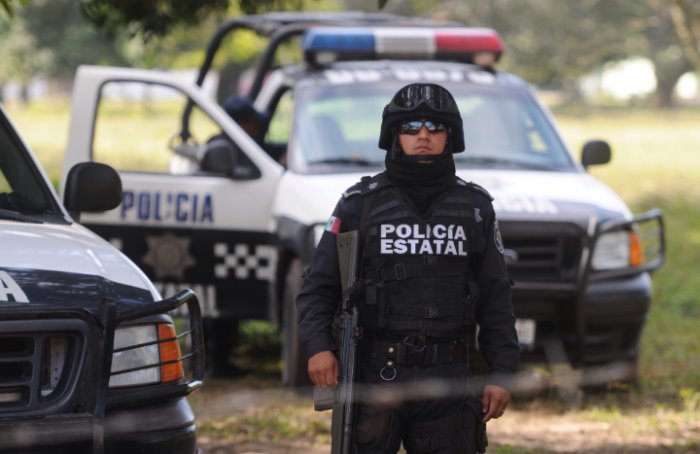 Caen 6 en autopista Córdoba-Veracruz por robo de vehículos y delitos contra la salud