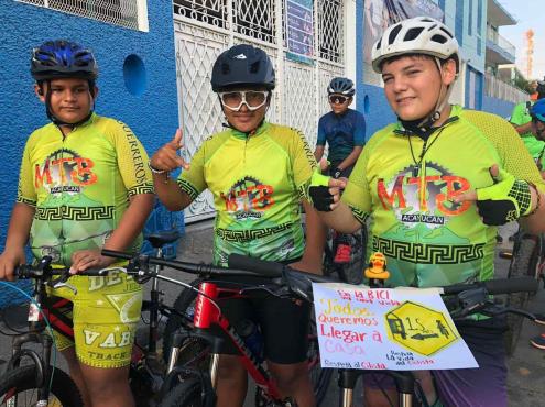 Ciclistas de Acayucan realizan rodada para exigir ser respetados