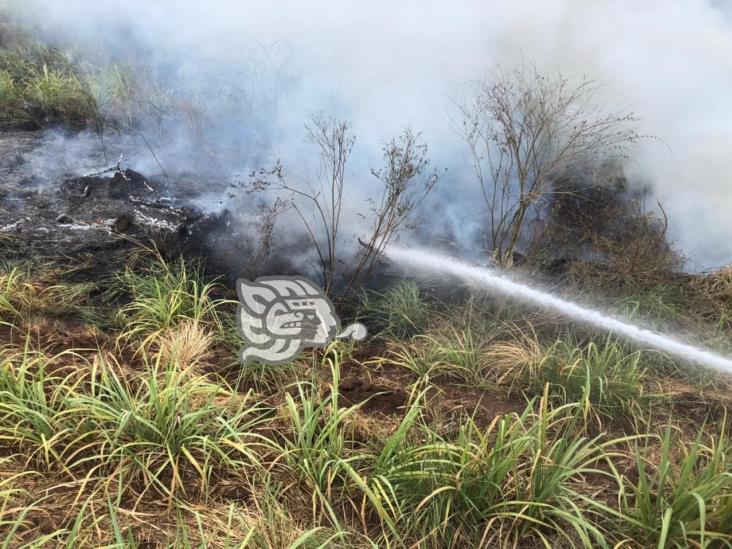 PC atendió 3 incendios en Acayucan; se consumen 40 hectáreas de cañales