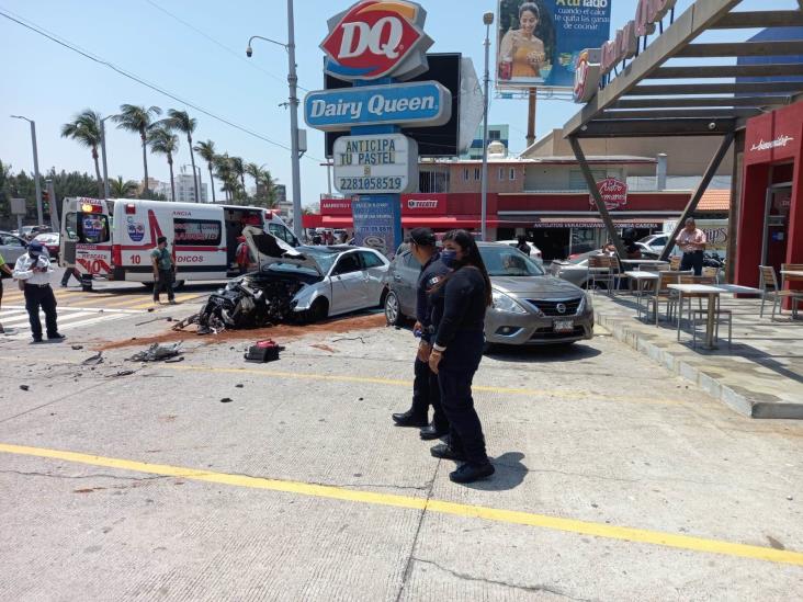 Se registra aparatoso accidente en avenida Ruiz Cortines de Veracruz