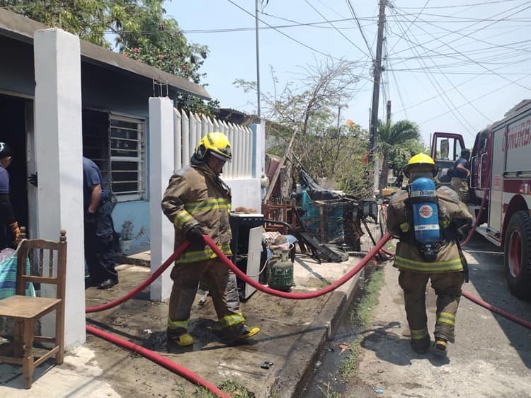 Se incendió vivienda en la colonia Venustiano Carranza en Boca del Río