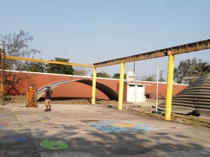 Padres lograron que retiraran domo oxidado de kínder en Veracruz