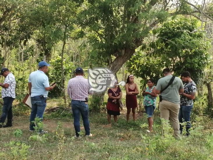 Localizan cuerpo putrefacto en predio de Soconusco