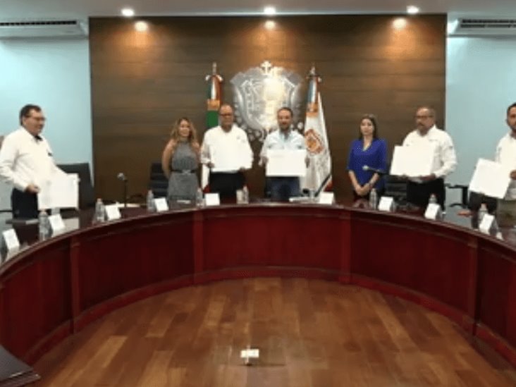 Firma convenio Ayuntamiento de Boca del Río con Colegios Profesionales