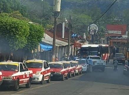 Asaltan a autobús de pasajeros en Santiago Tuxtla; se dirigía a la ciudad de Veracruz