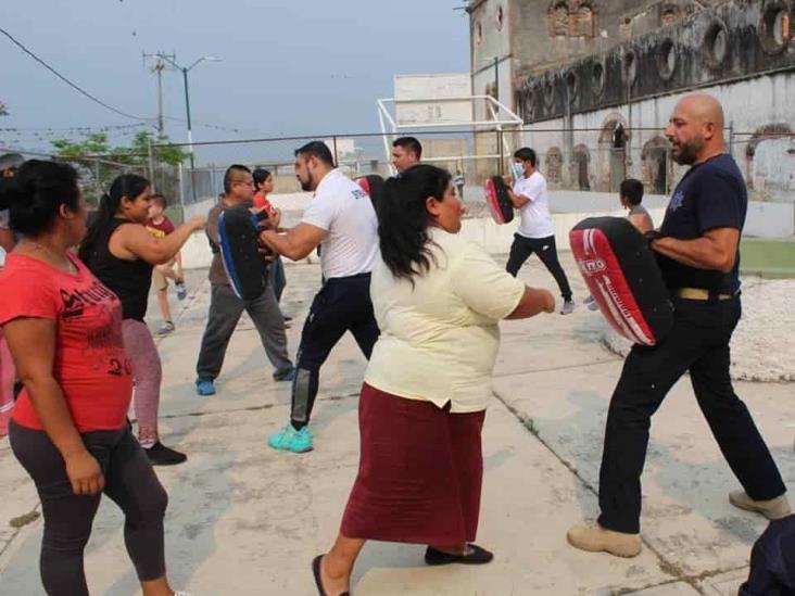 Con taller de autodefensa, se busca proteger a mujeres en Xalapa