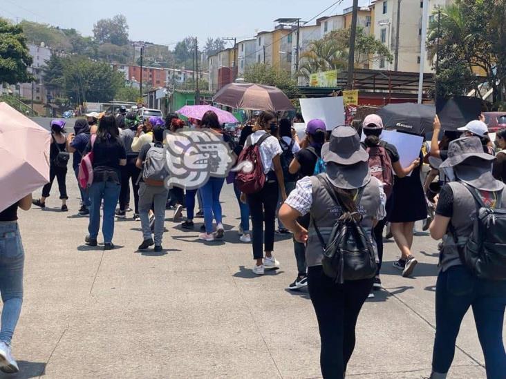 En Xalapa, alumnas de Psicología acusan a UV de ignorar casos de acoso