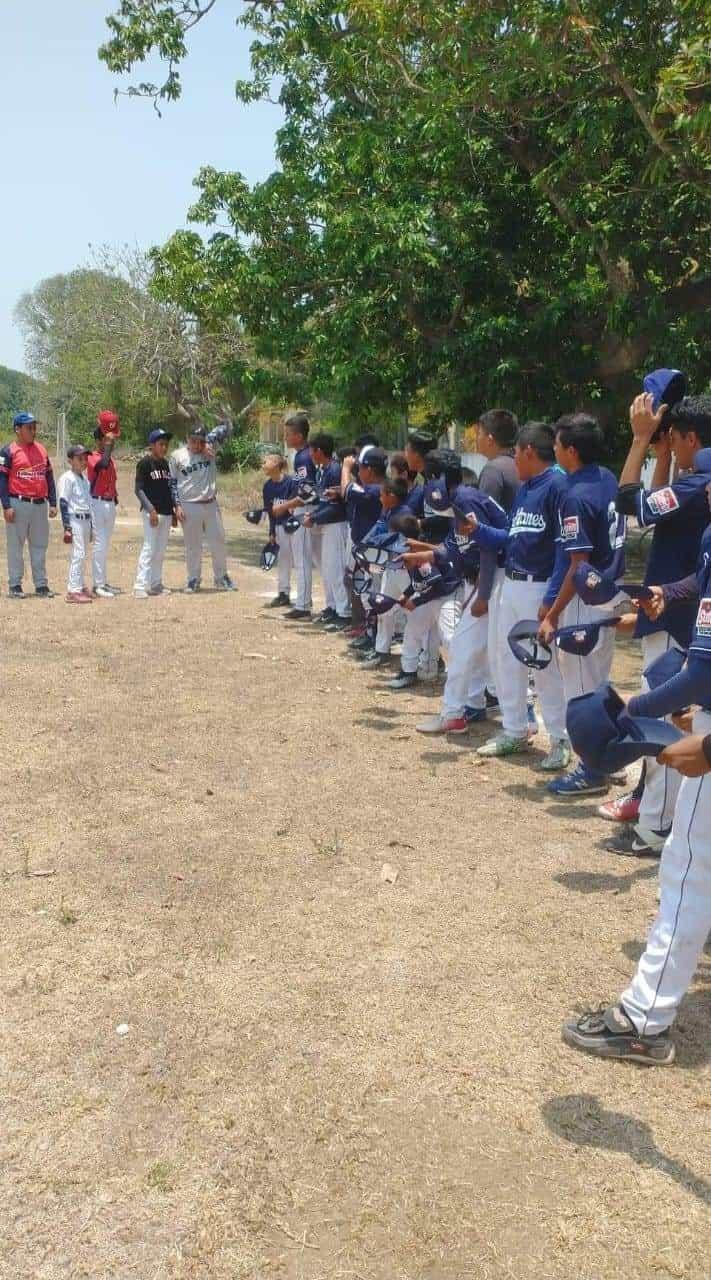 Alcalde de Jamapa, cancela partido de beisbol con causa para realizar un baile