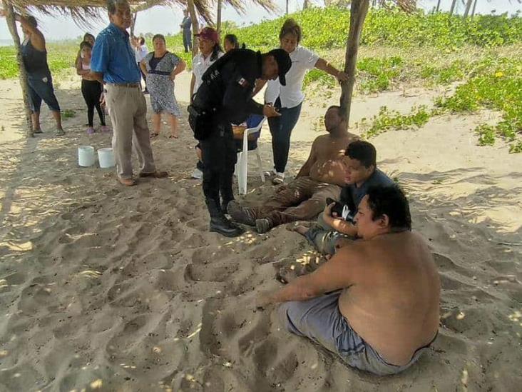 Tras naufragio de lancha en Agua Dulce, rescata SSP a 4 migrantes