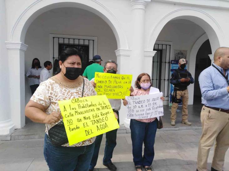 Vecinos de la colonia Remes se manifestaron por falta de agua, en Boca del Río