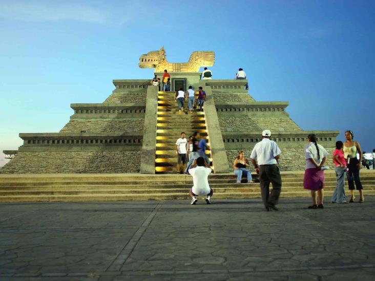 Quetzalcóatl; El mítico sacerdote blanco y su escape en Coatza