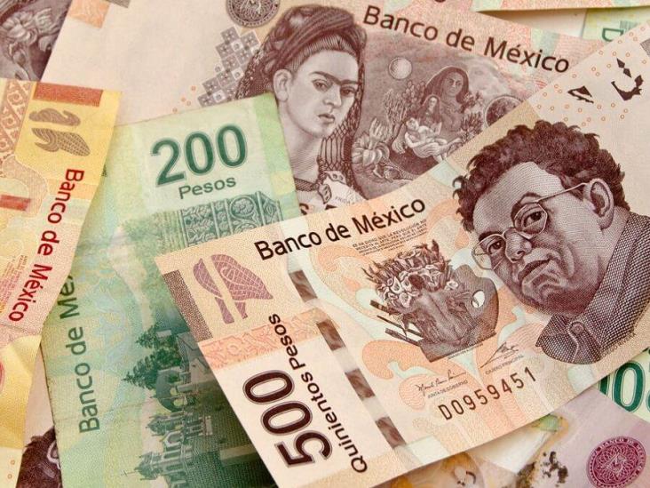 Peso no cede ante el dólar y continúa con ganancias