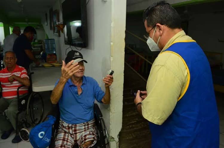 Falta de agua afecta asilos de ancianos en Veracruz