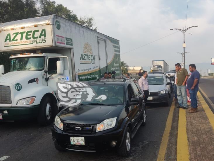 Se registra accidente múltiple en bulevar de Córdoba; hay tres lesionados