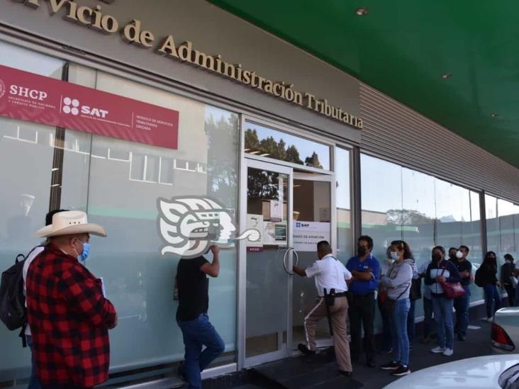 Atención del SAT en Orizaba, ‘deja mucho que desear’, afirma comerciante