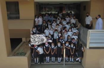 Estudiantes del Colegio Hill visitaron el Corporativo Imagen del Golfo

