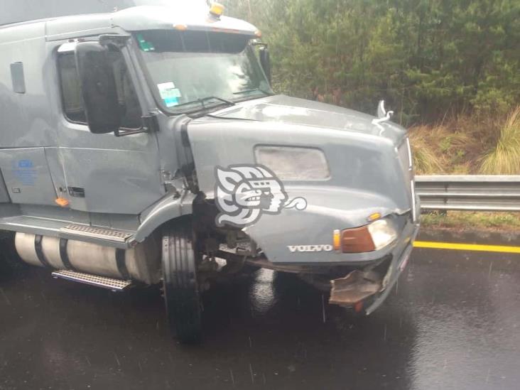 Dos accidente interrumpen la vialidad en cumbres de Maltrata