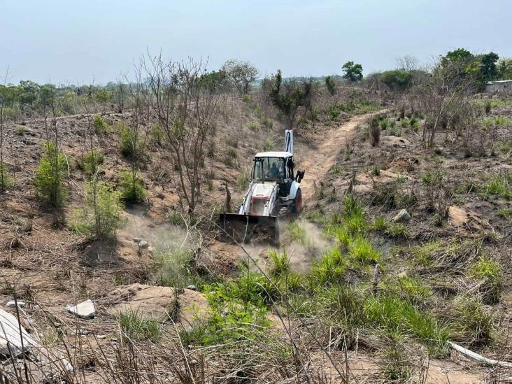 Dezasolvan drenaje en muro de contención en río La Antigua