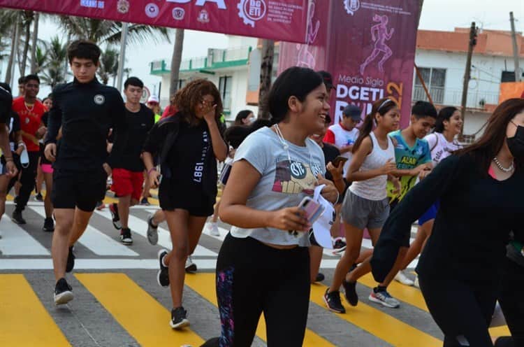 Realizan carrera DGETI RUN 2022 en Veracruz