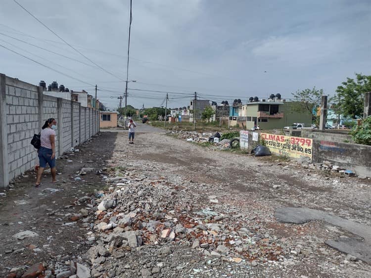 Terreno abandonado en fraccionamiento de Veracruz, foco de asaltos e infecciones