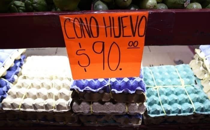 ¡Ya no alcanza! Precio del cono de huevo en Veracruz se dispara en zona de mercados