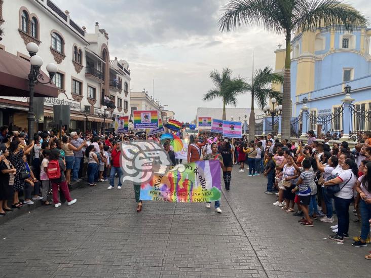 Realizan Marcha del Orgullo Gay en Córdoba; exigen matrimonio igualitario