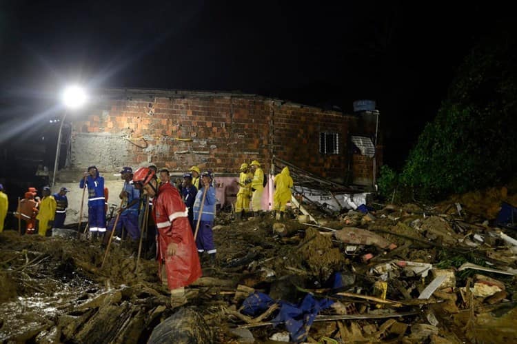 Al menos 56 muertos se registran por las fuertes lluvias en Brasil