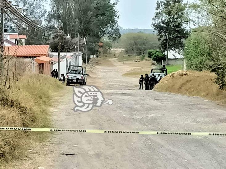 Abandonan auto a unos metros del Palacio Municipal de Emiliano Zapata