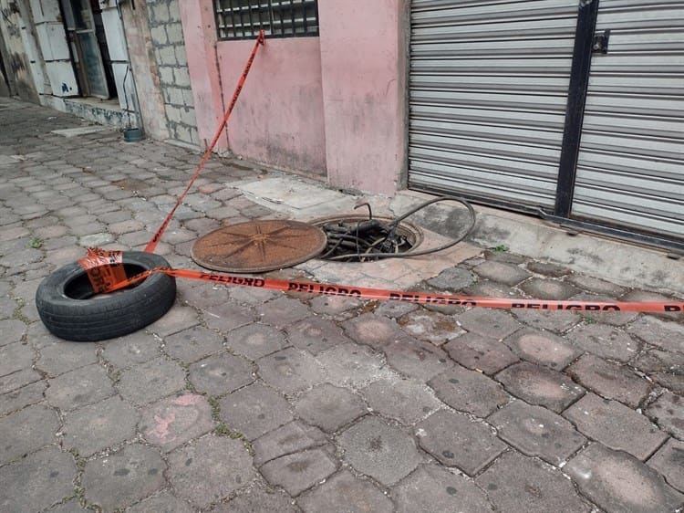 Reportan robo de cableado en calles del centro de Veracruz