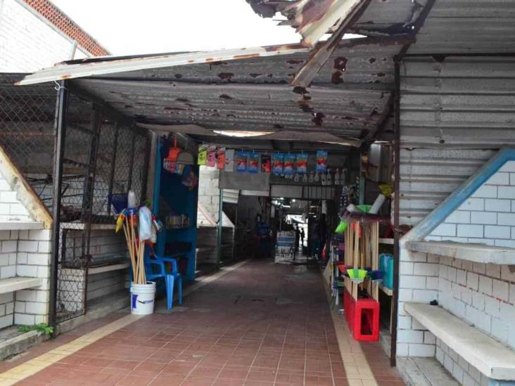 Mercado Polvorín en Veracruz entre locales vacíos y el olvido de las autoridades