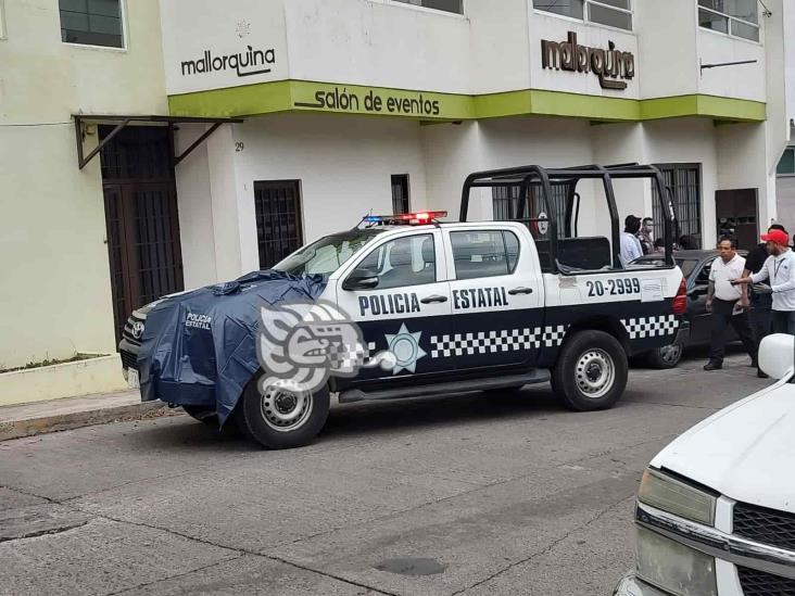 Patrulla choca contra un automóvil en la Unidad del Valle, en Xalapa; un lesionado