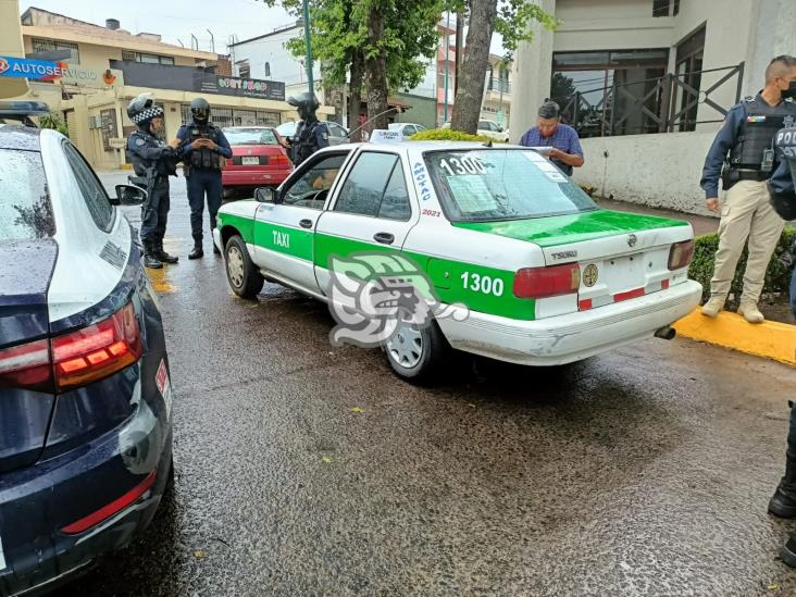 Atropella taxista a estudiante de Odontología en Xalapa