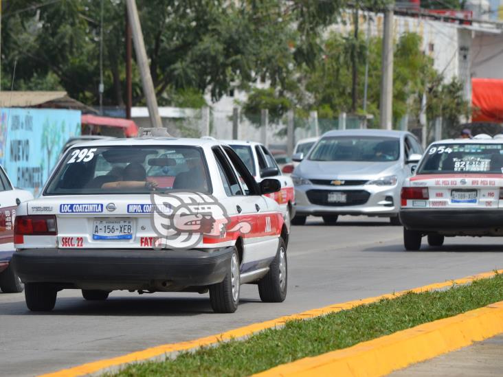 Denuncian abusos de taxis en Poza Rica