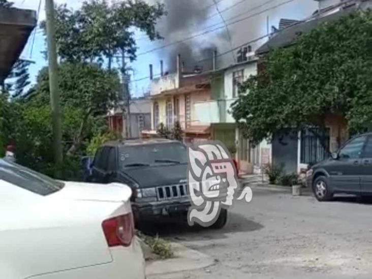 Incendio de casa en colonia Álvaro Obregón, en Xalapa, moviliza a Bomberos