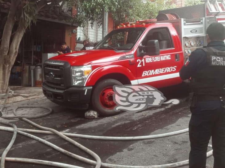 Incendio de casa en colonia Álvaro Obregón, en Xalapa, moviliza a Bomberos