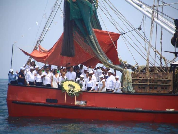 Alvarado conmemora el Día de la Marina reconociendo labor de mujeres y hombres