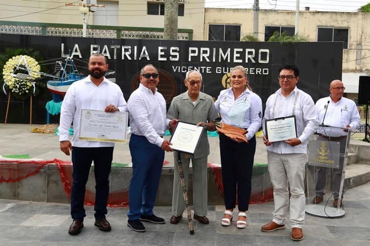 Alvarado conmemora el Día de la Marina reconociendo labor de mujeres y hombres