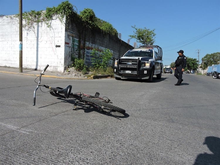 Choque entre moto y bicicleta deja 2 lesionados en Tierra Blanca