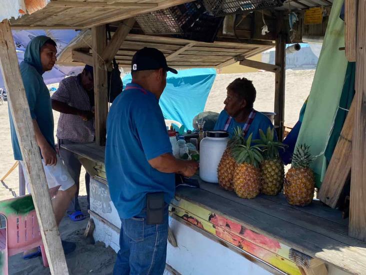 Afluencia de personas en Boca del Río beneficia a prestadores de servicios
