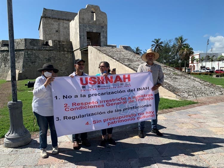 Se manifiestan investigadores y arqueólogos del INAH Veracruz